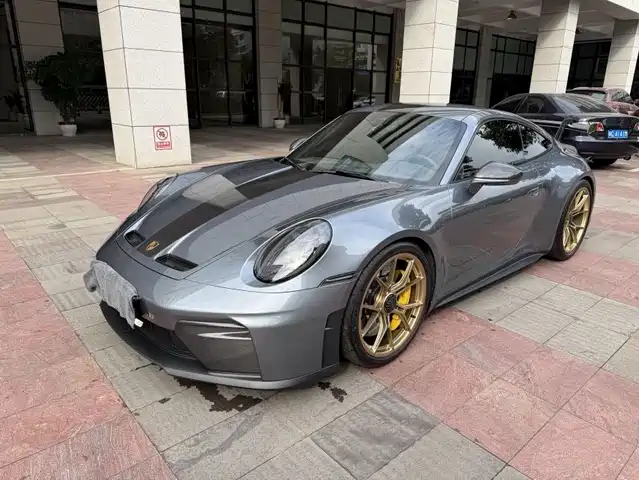 PORSCHE 911 2025