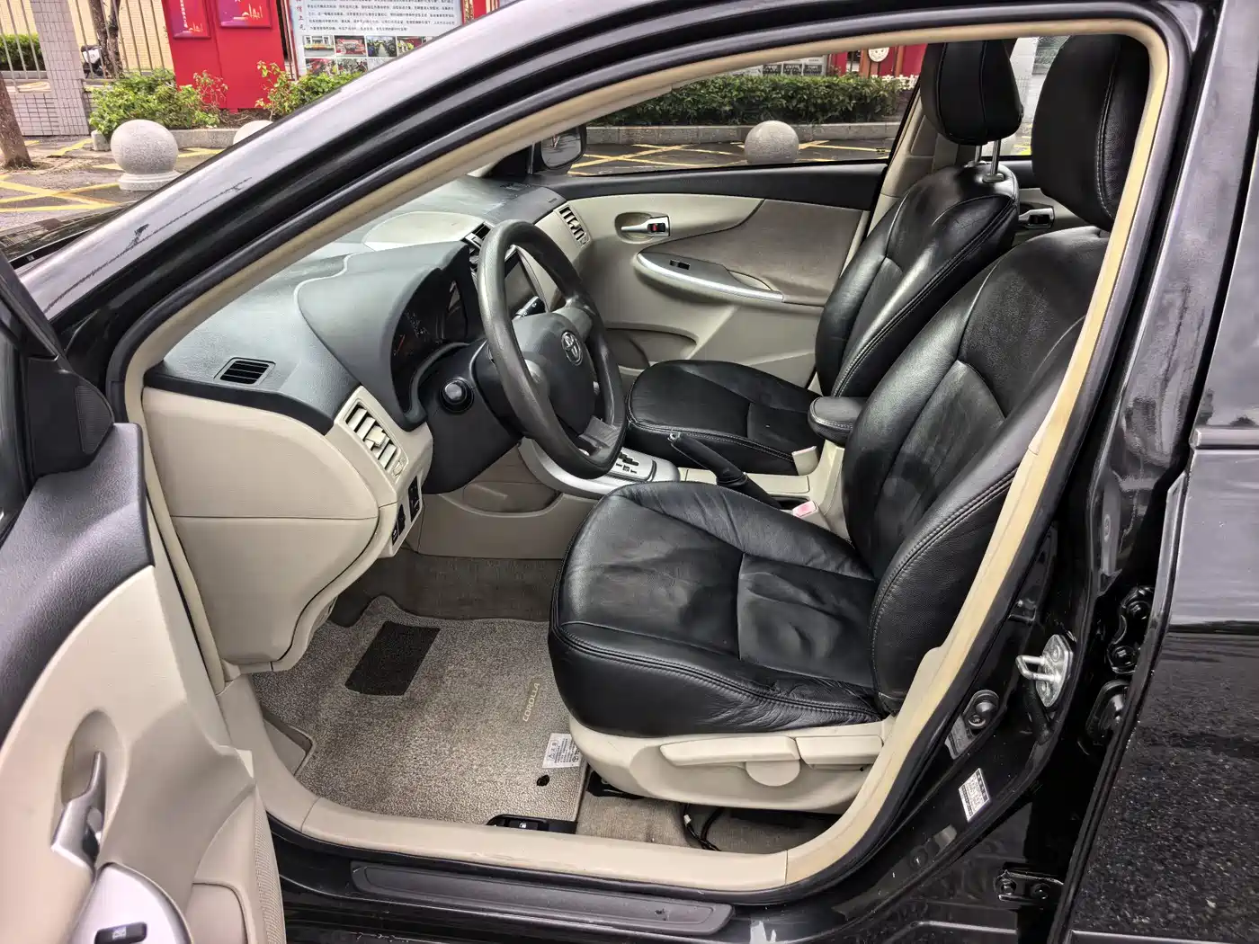 Фото 9 - Toyota Corolla