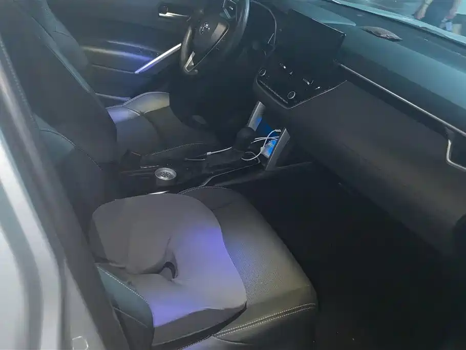 Toyota Frontlander 2024 2.0L Smart Hybrid Dual Engine Luxury Edition фото 8