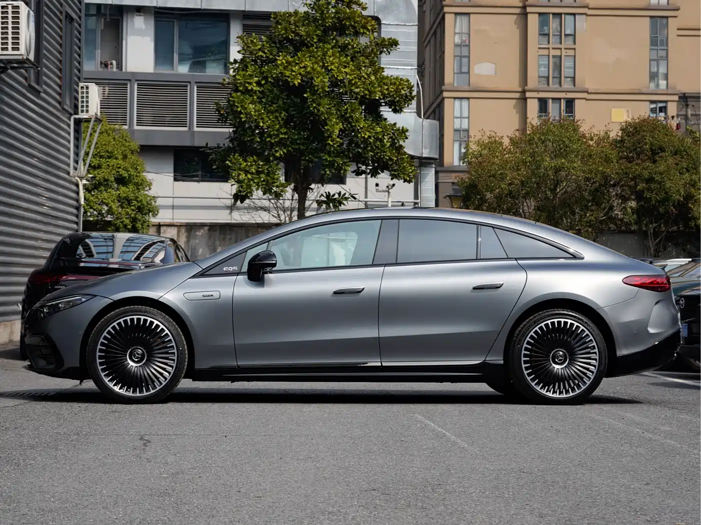 MERCEDES-BENZ EQS AMG