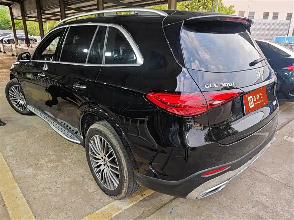 Mercedes-Benz GLC 2026 GLC 300 L 4MATIC Sport 5-Seater фото 4
