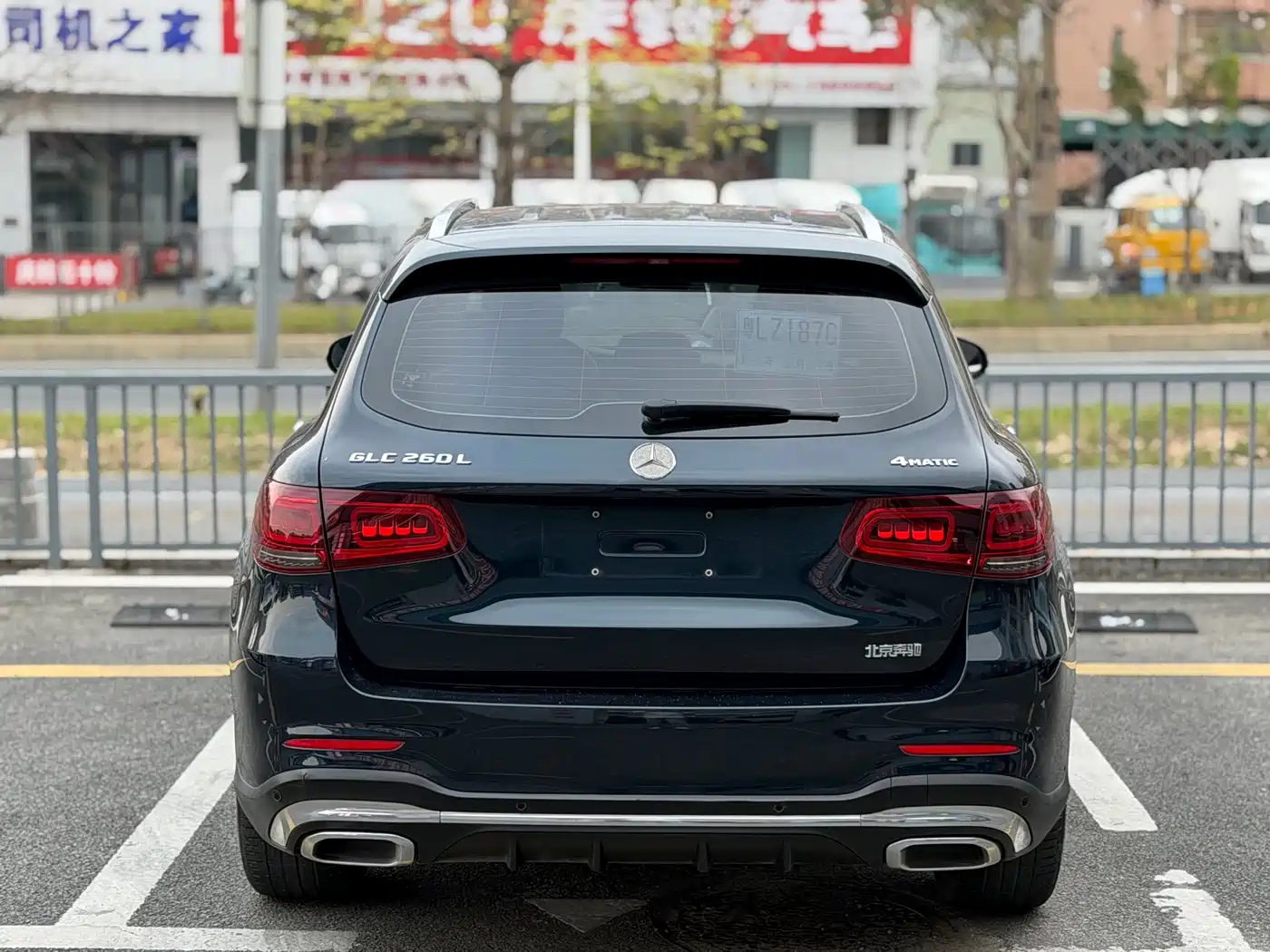 MERCEDES-BENZ GLC