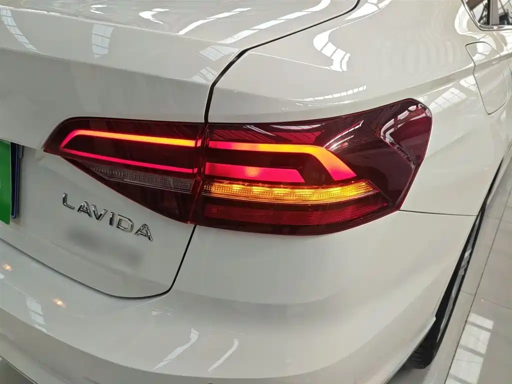 Volkswagen Lavida 2021 280TSI DSG Comfort Edition фото 8