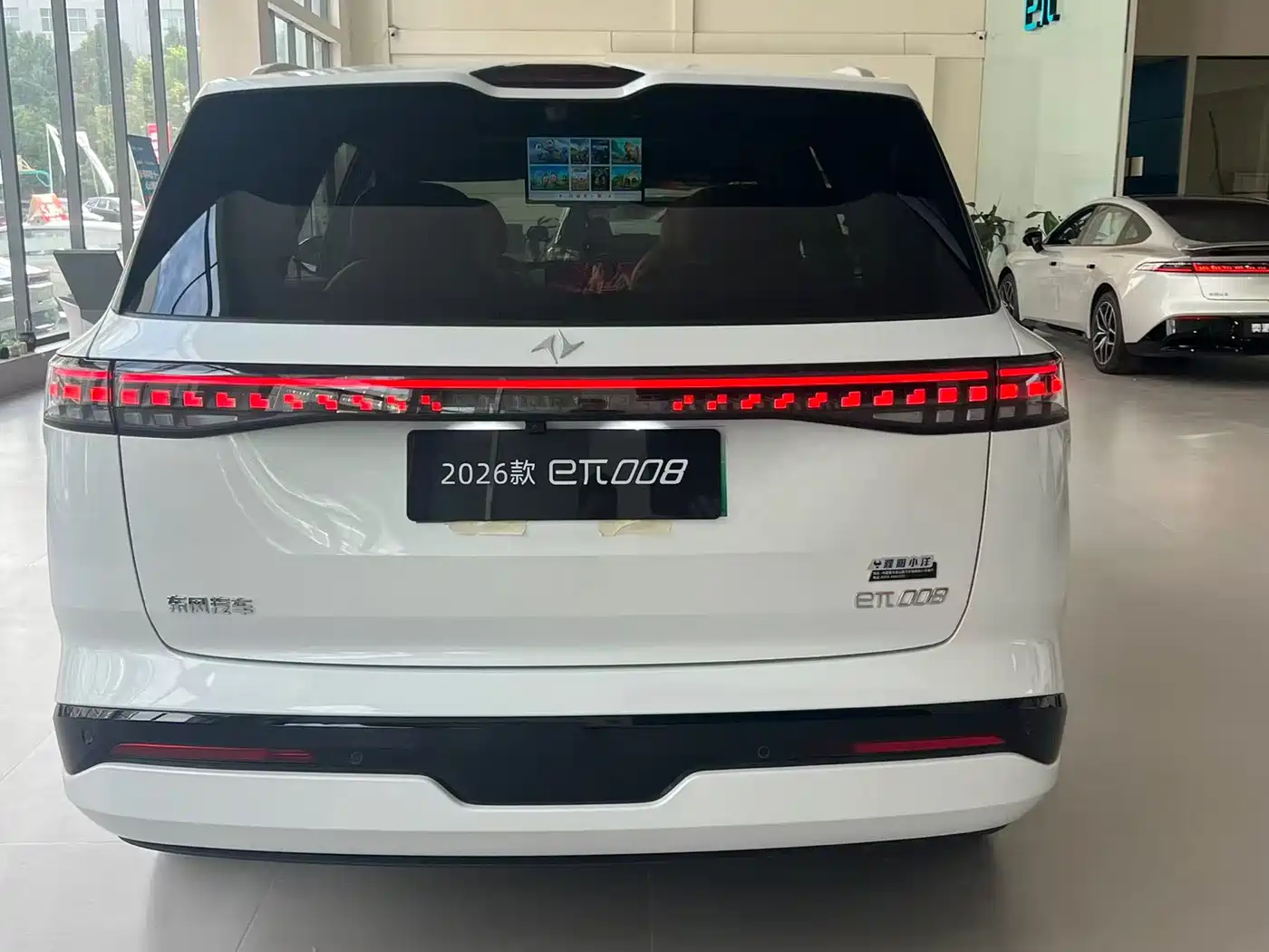 Dongfeng Yipai eπ008 2026 6-seater EREV Family Joy Edition фото 13