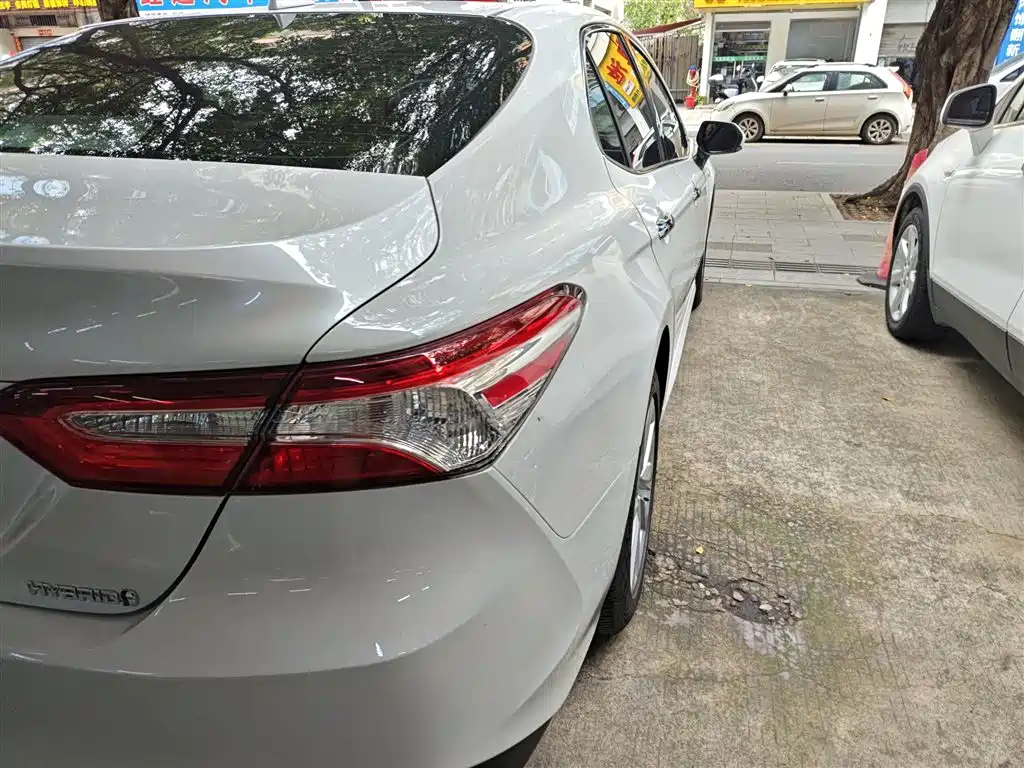 Toyota Camry 2023 Hybrid 2.5HGVP Leading Edition фото 8