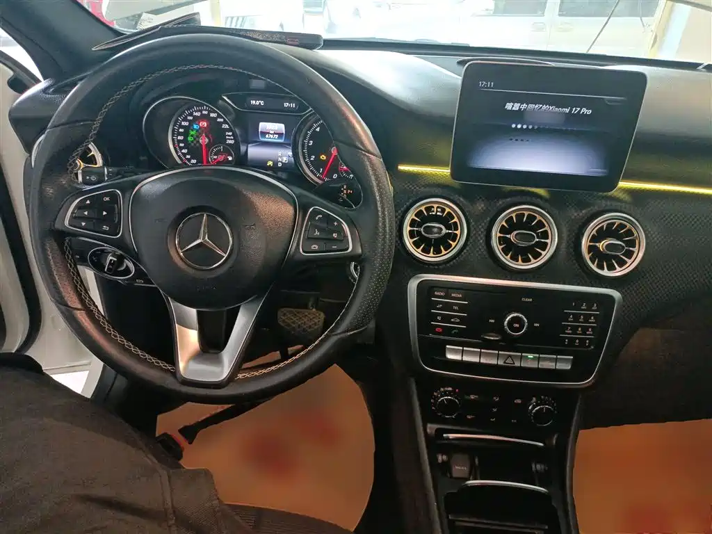 Mercedes-Benz A-Class (Import) 2018 A 200 Fashion фото 10