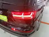 Photo 8 - Audi Q7