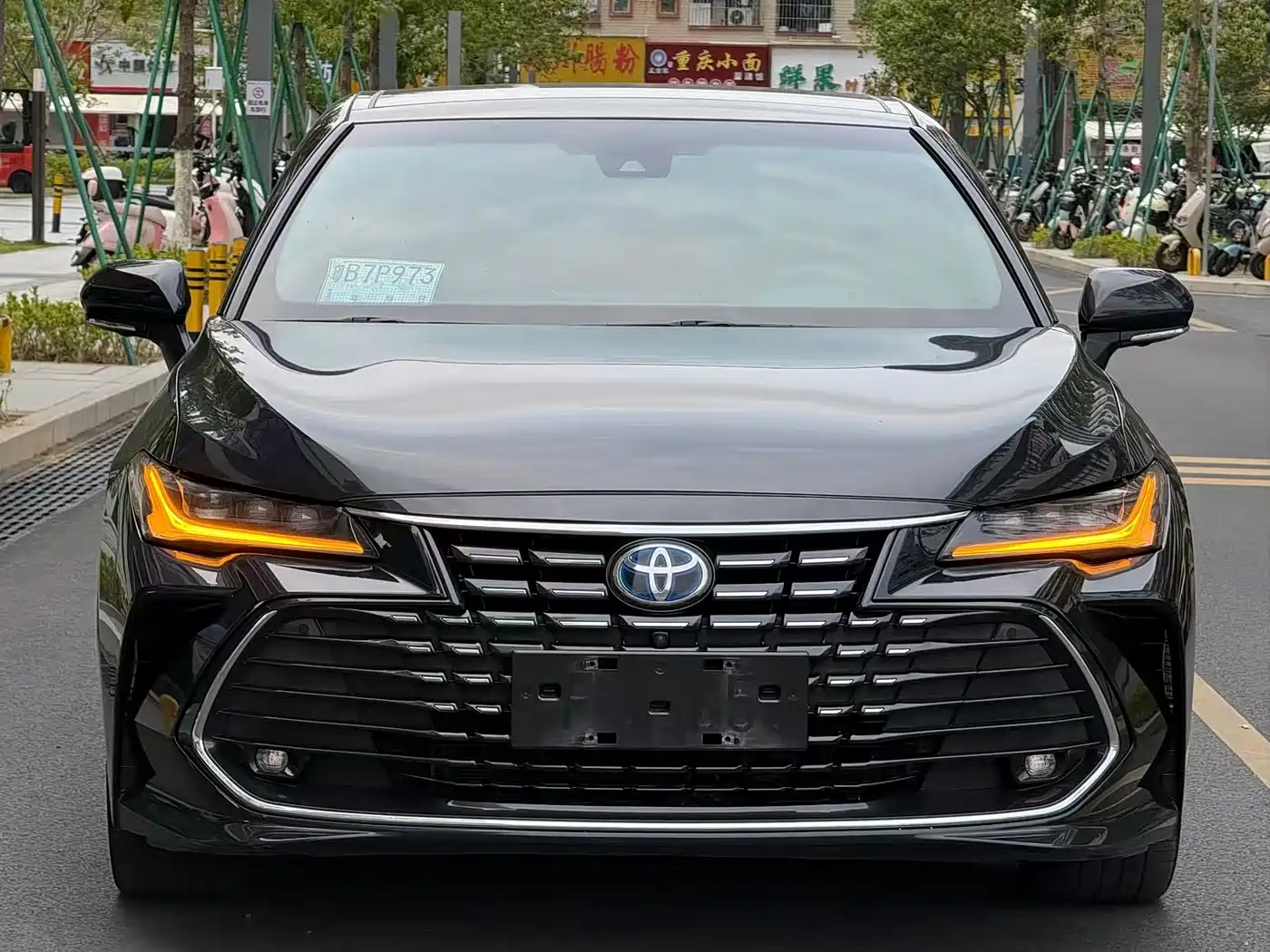 Фото 2 - Toyota Avalon