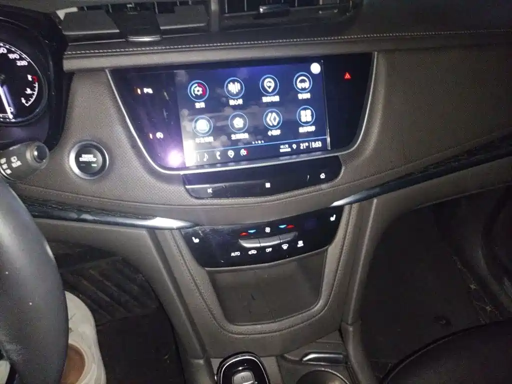 Cadillac XT5 2021 2.0T 2WD Luxury Edition фото 14