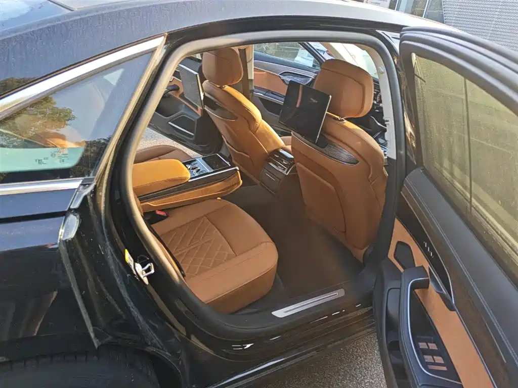 Audi A8 2024 Model A8L 55 TFSI quattro Flagship фото 7