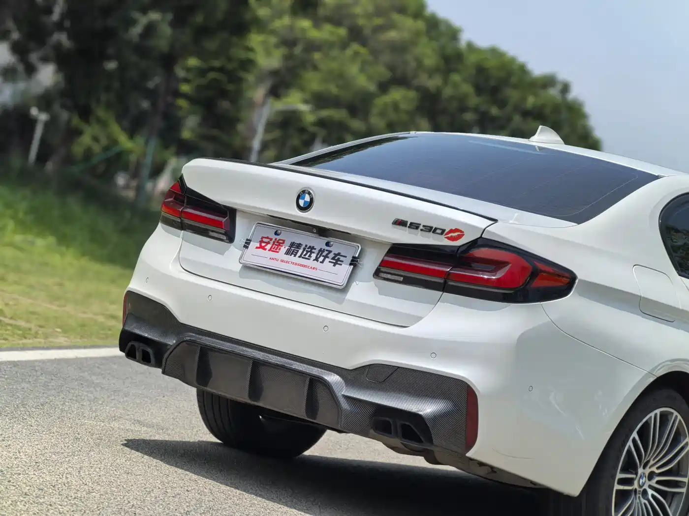 BMW 5 Series 2018 530Li Leading M Sport Package фото 6