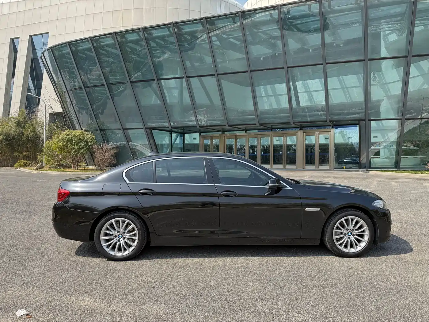 BMW 5 Series 2014 520Li Elegance фото 5