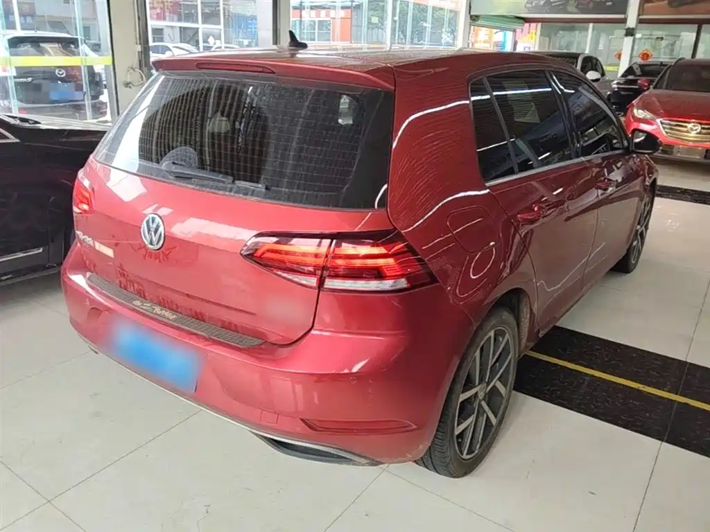 Volkswagen Golf 2020 Beloved Edition 280TSI DSG Comfort фото 7