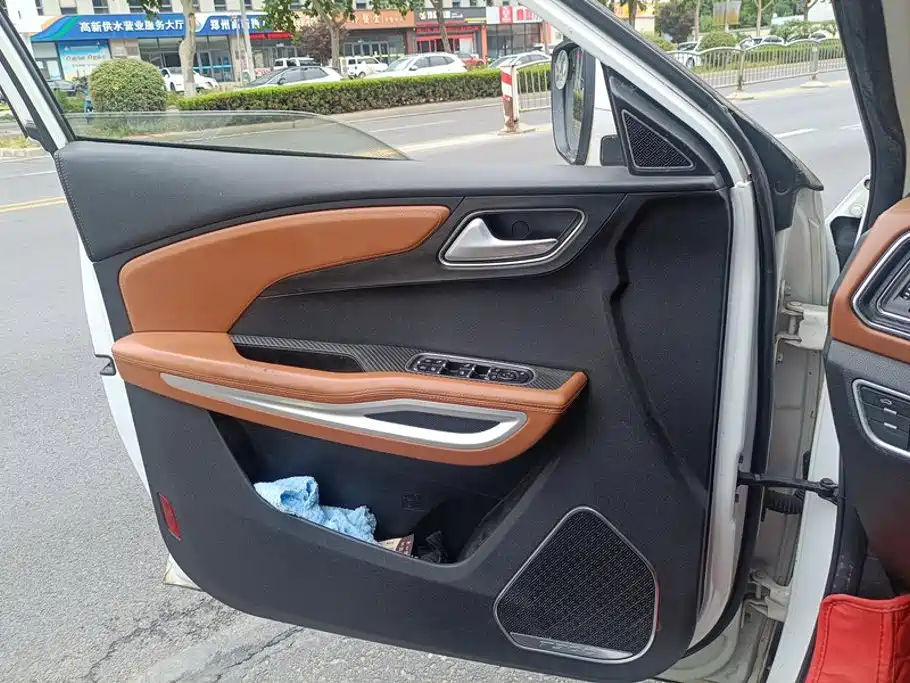 Zotye T300 2017 2017 1.5L Manual Luxury