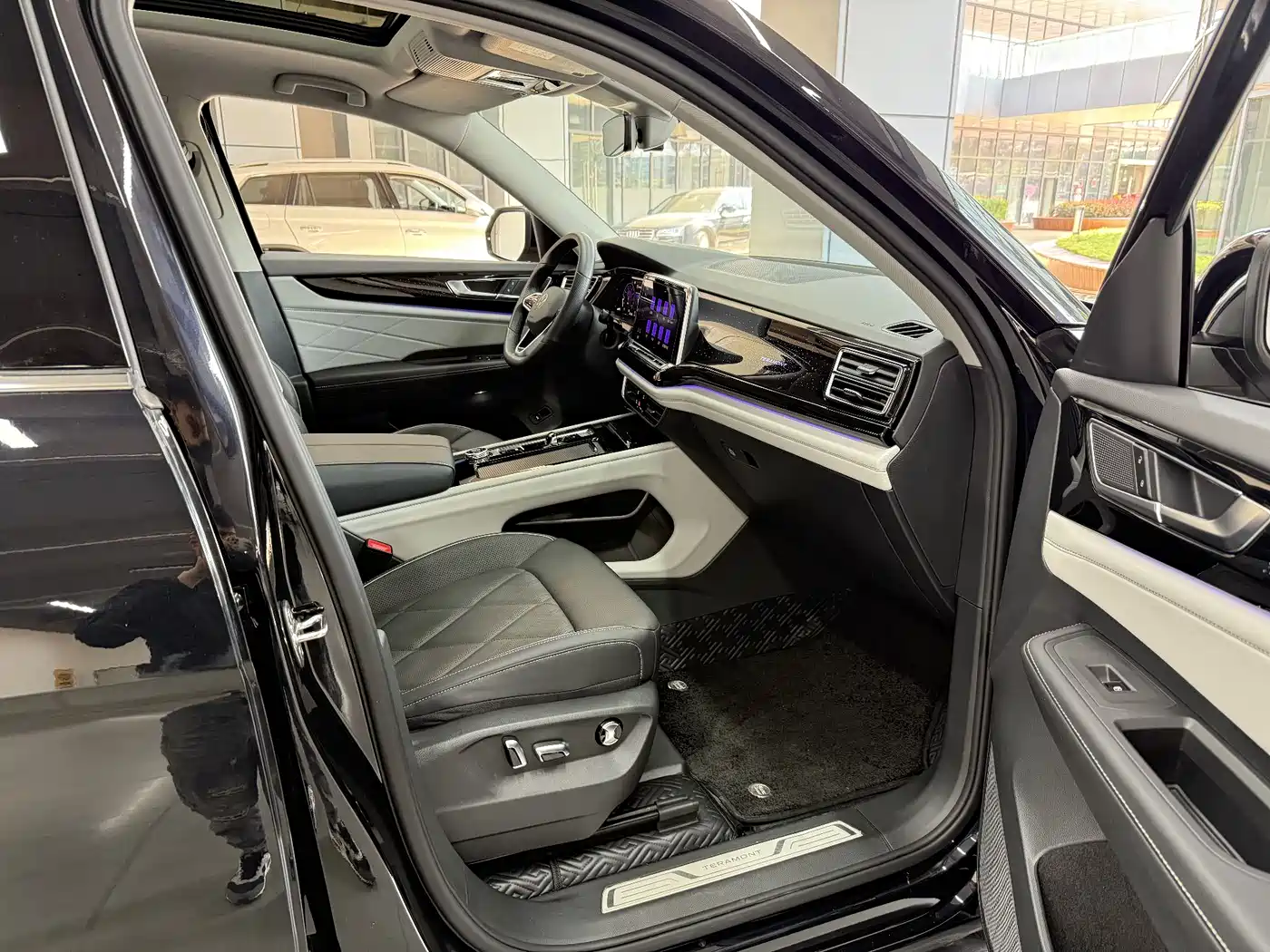 Volkswagen Teramont 2024 380TSI 4WD Prestige Luxury Edition фото 24