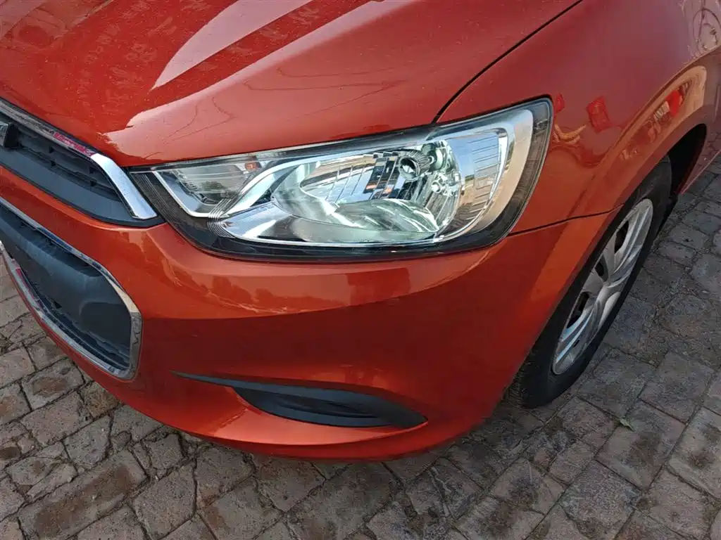 Chevrolet Aveo 2014 Hatchback 1.4SL MT Comfort Edition фото 24