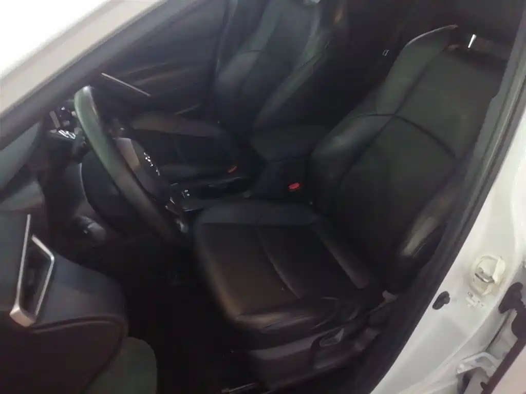 Toyota Frontlander 2023 2.0L CVT Elite Edition фото 15