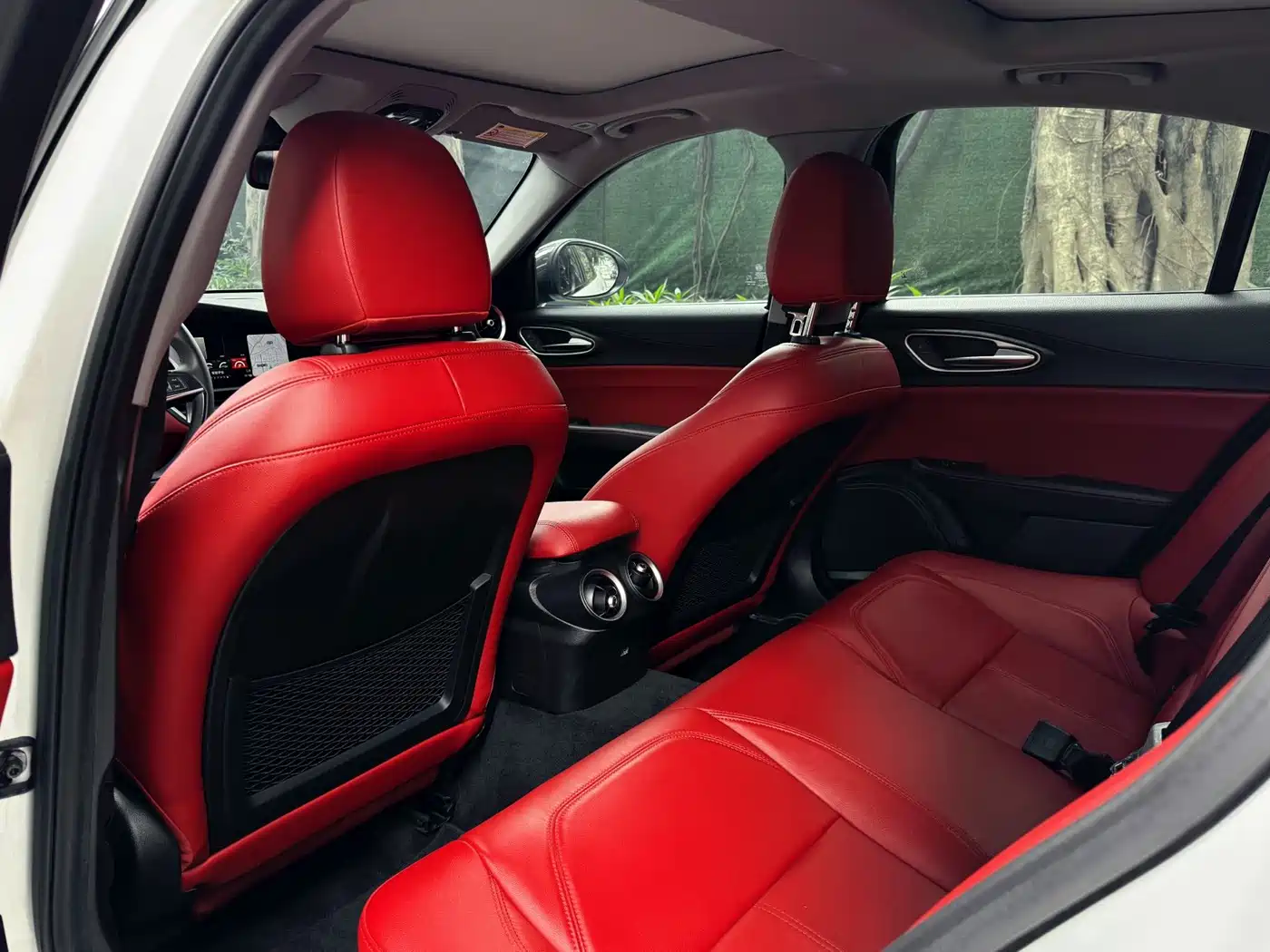 Alfa Romeo Giulia 2020 2019 2.0T 280HP Black Package Limited Edition
