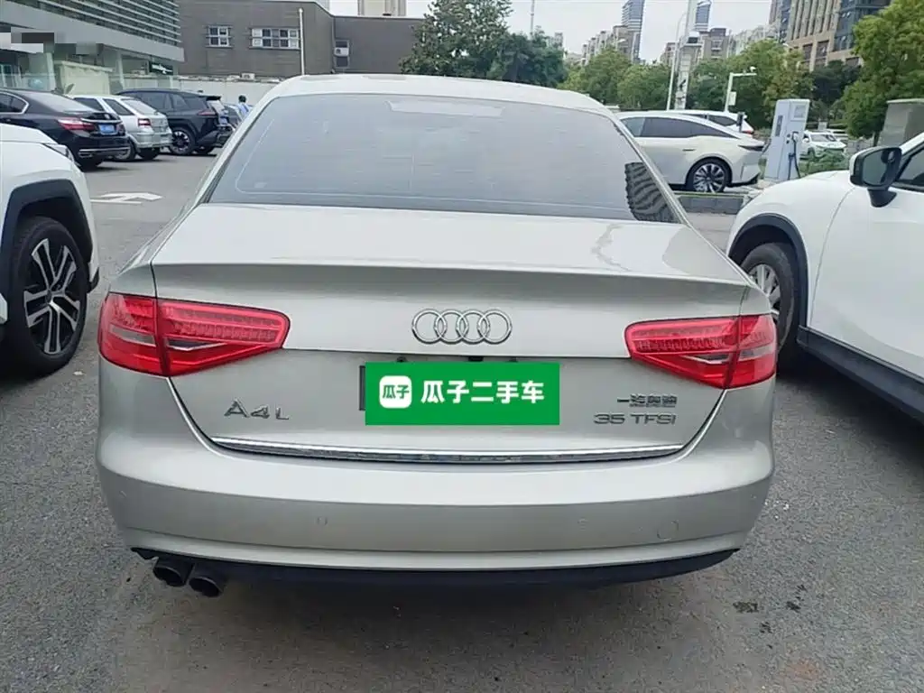 Audi A4L 2016 35 TFSI Automatic Comfort фото 10