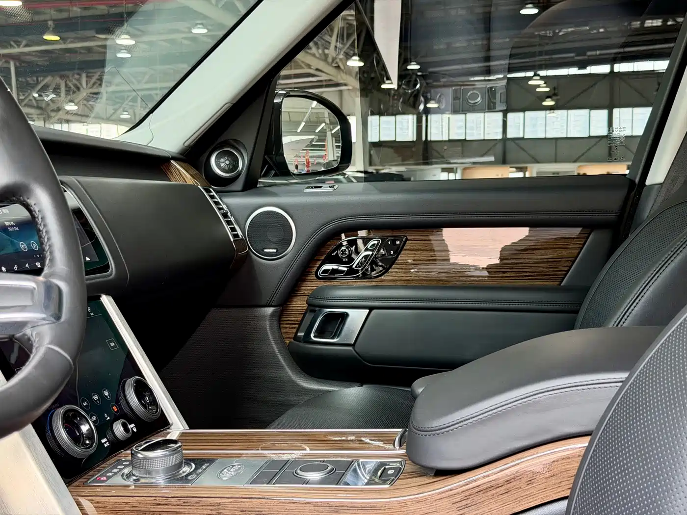 Land Rover Range Rover 2019 3.0 SC V6 Heritage Extended Edition фото 13