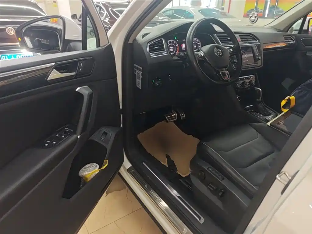 Volkswagen Tiguan 2017 330TSI 4WD Creative фото 16