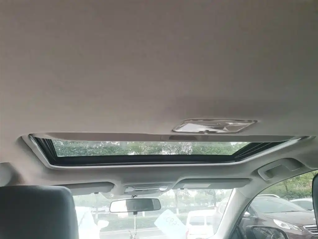Toyota Levin 2017 Facelift 185T CVT Elite (China V) фото 18