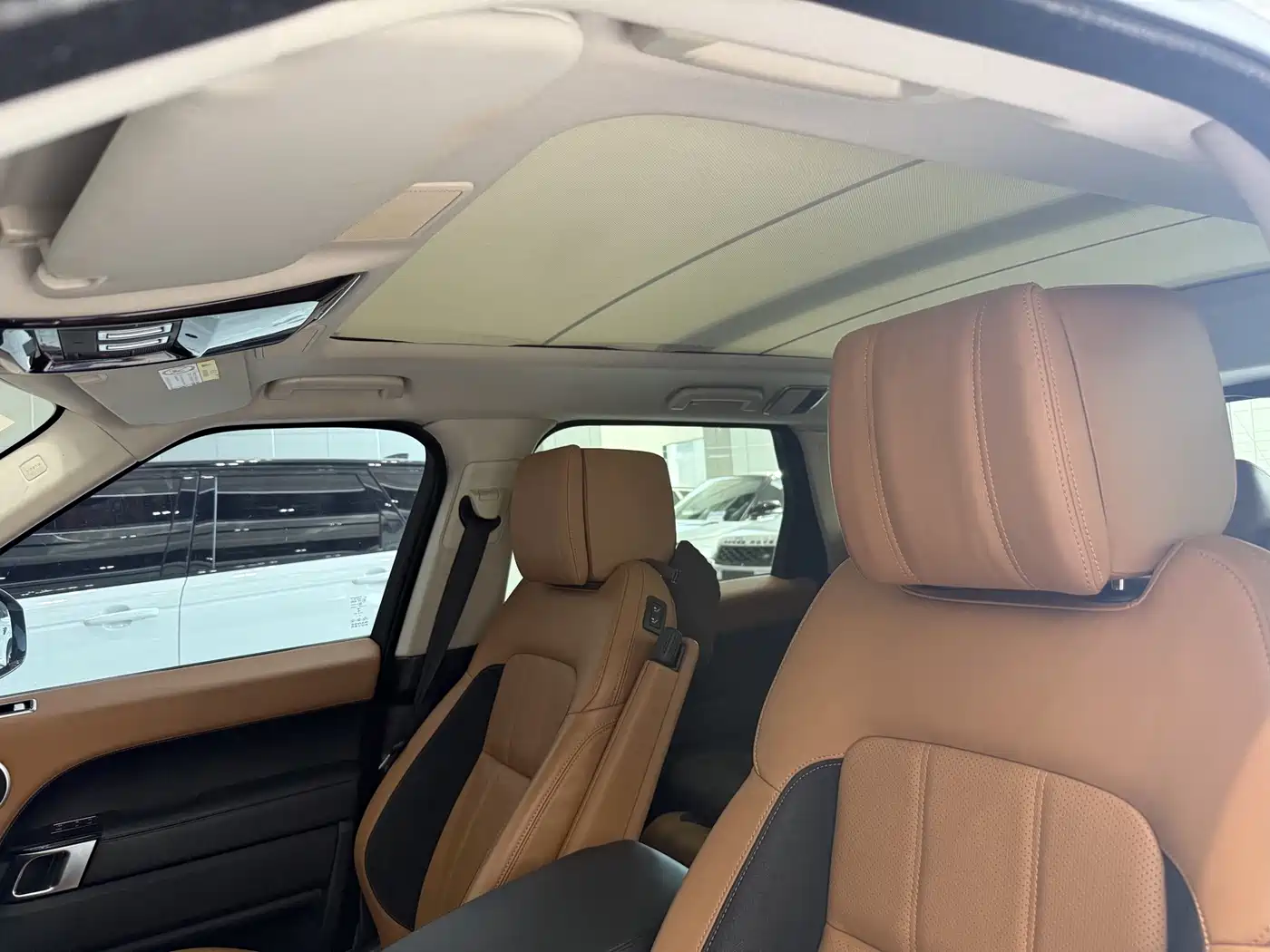 Land Rover Range Rover Sport 2022 3.0 L6 Gloss Black Edition фото 14