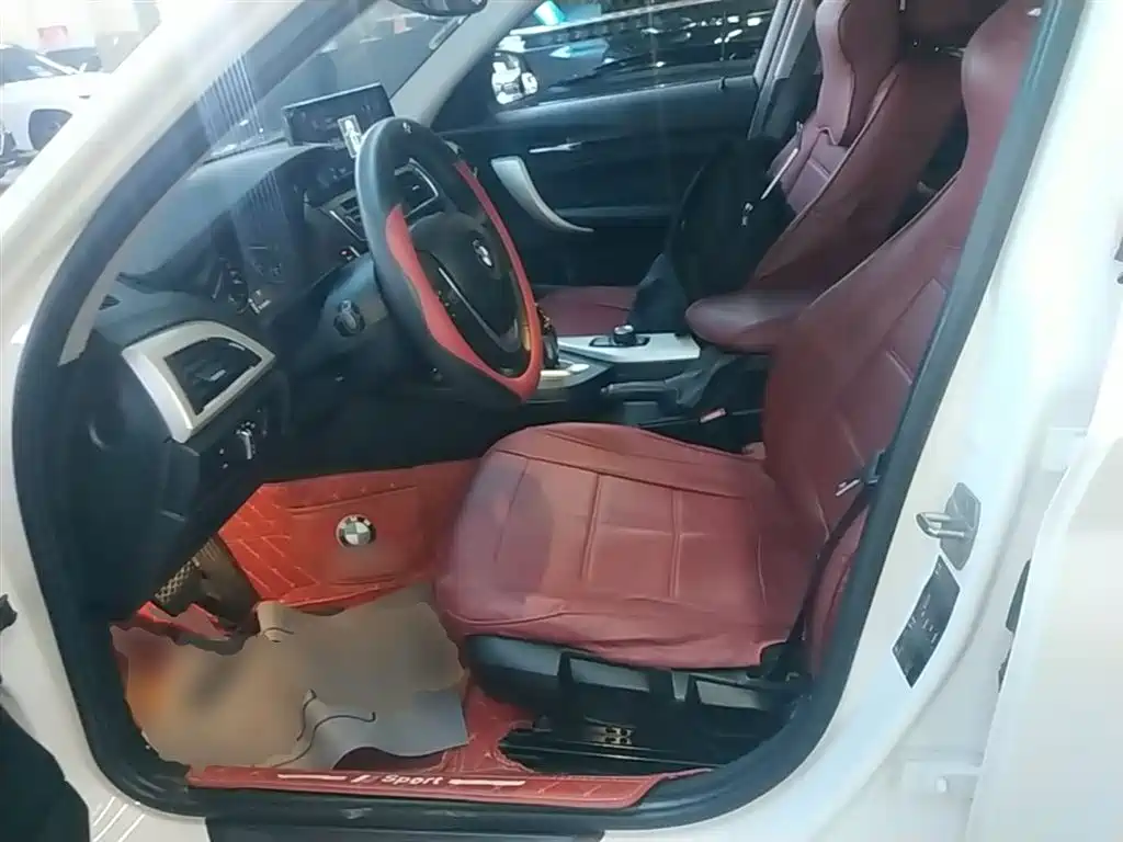 BMW 1 Series (Import) 2016 118i Leading фото 15
