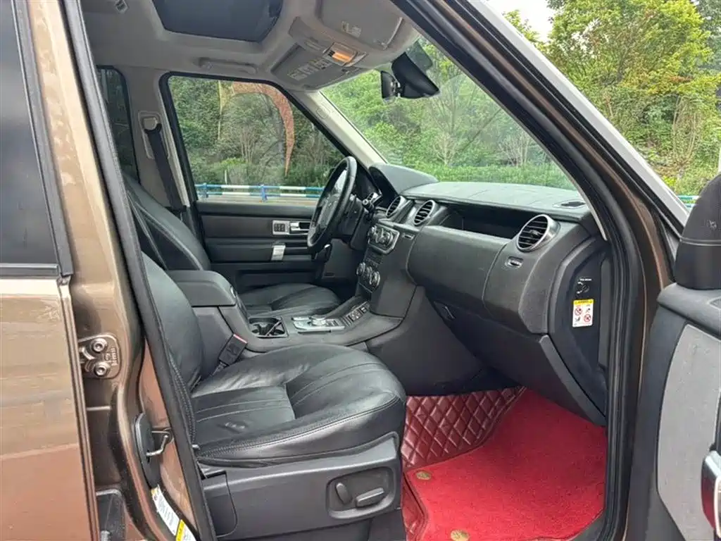 Land Rover Discovery 2013 3.0 SDV6 HSE Diesel фото 7