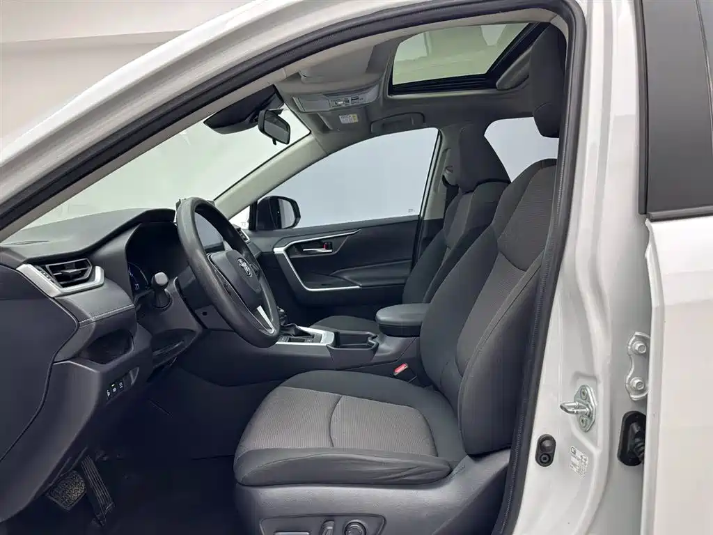 Toyota RAV4 Rongfang 2022 Hybrid 2.5L E-CVT 2WD Elite Edition фото 18