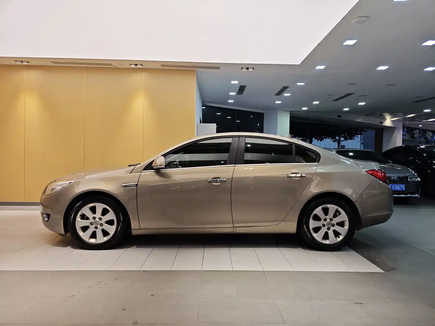 Buick Regal 2012 Model 2.0L Comfort фото 7