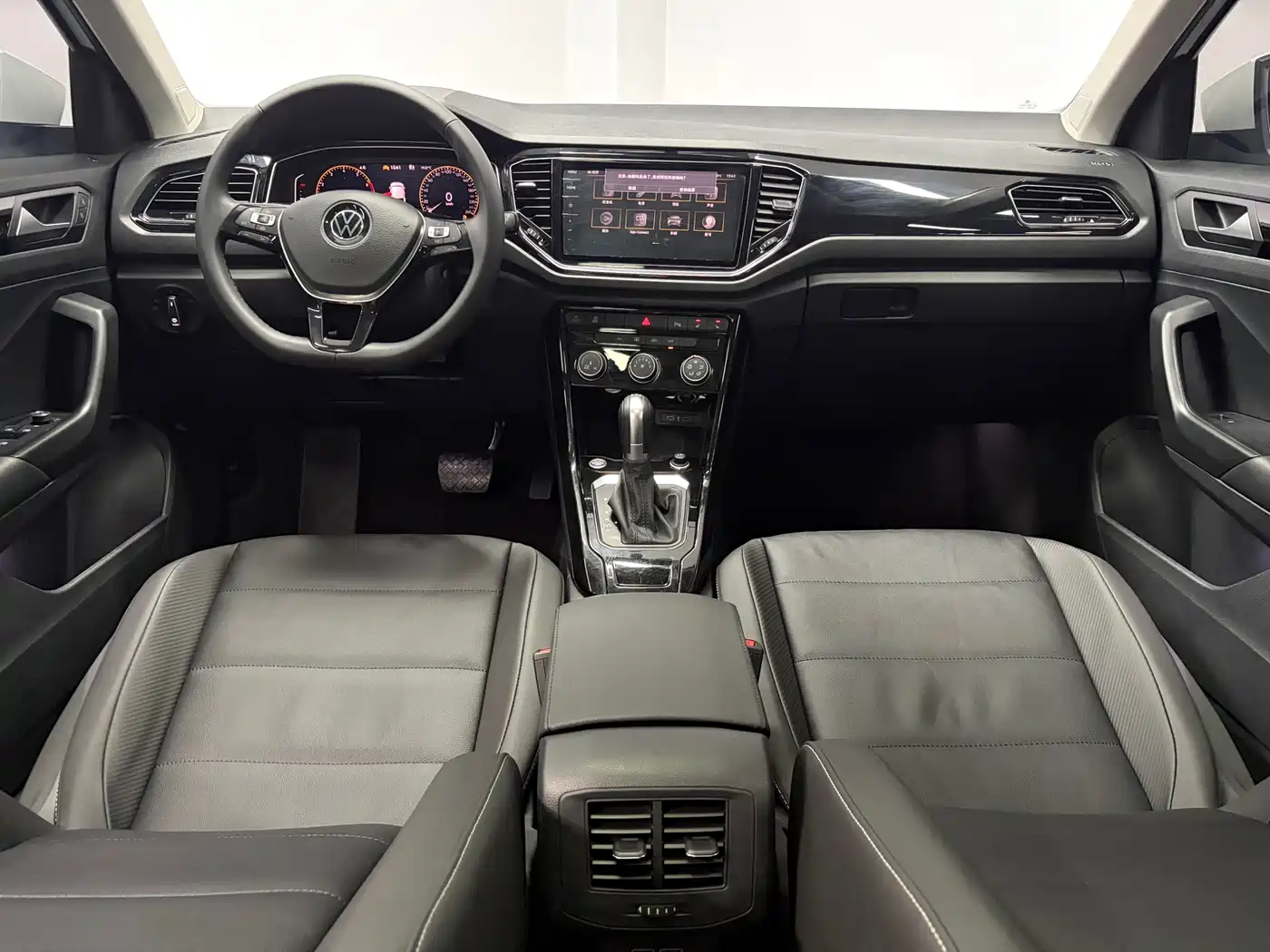 Volkswagen T-ROC 2022 280TSI DSG 2WD Comfort PLUS фото 11