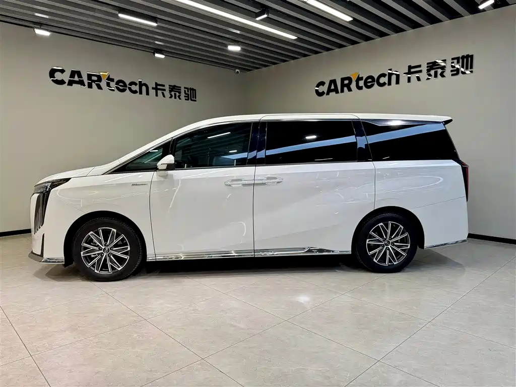 GAC TRUMPCHI TRUMPCHI M8