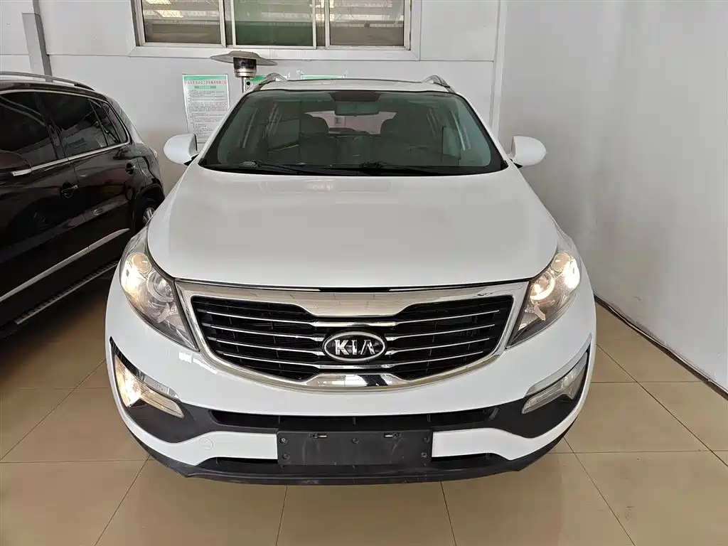 Kia Sportage 2014 2.0L Automatic 2WD GL Edition фото 3