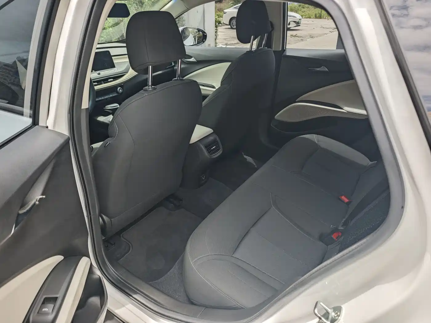 Buick Velite 6 2020 Plug-in Hybrid Connected Fashion Edition фото 13