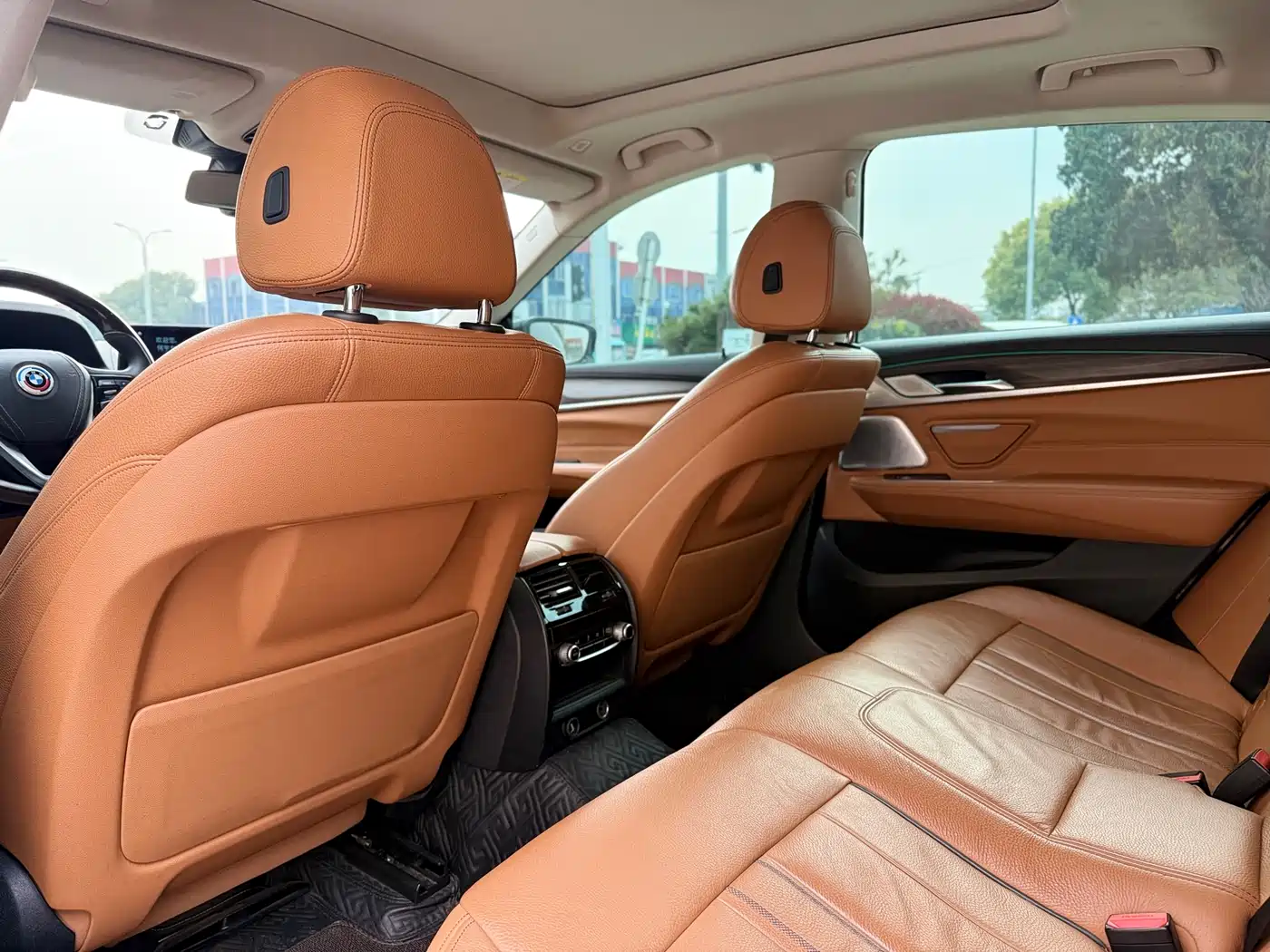 BMW 6 Series GT 2018 630i M Sport Package фото 11