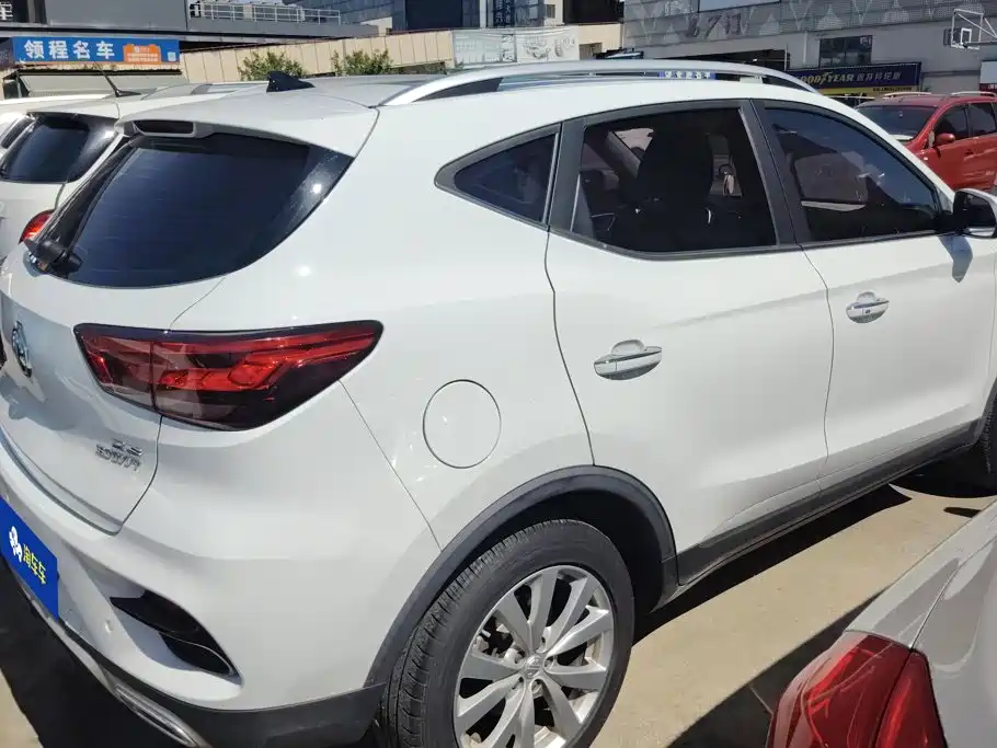 2022 MG ZS