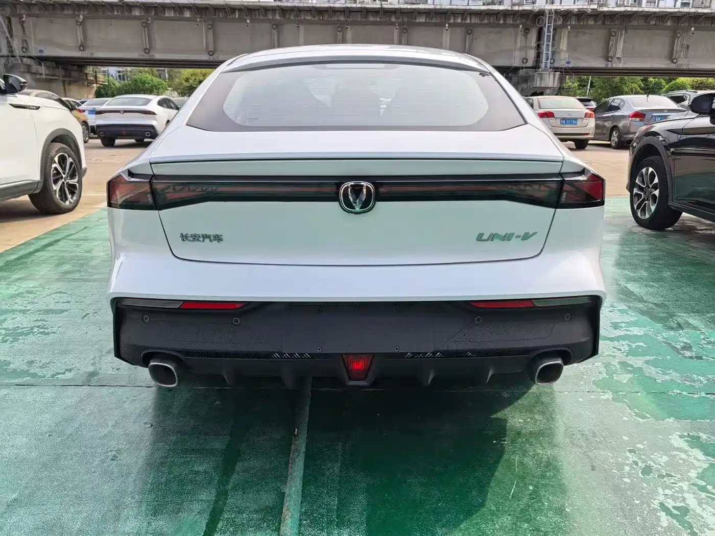 CHANGAN UNI-V