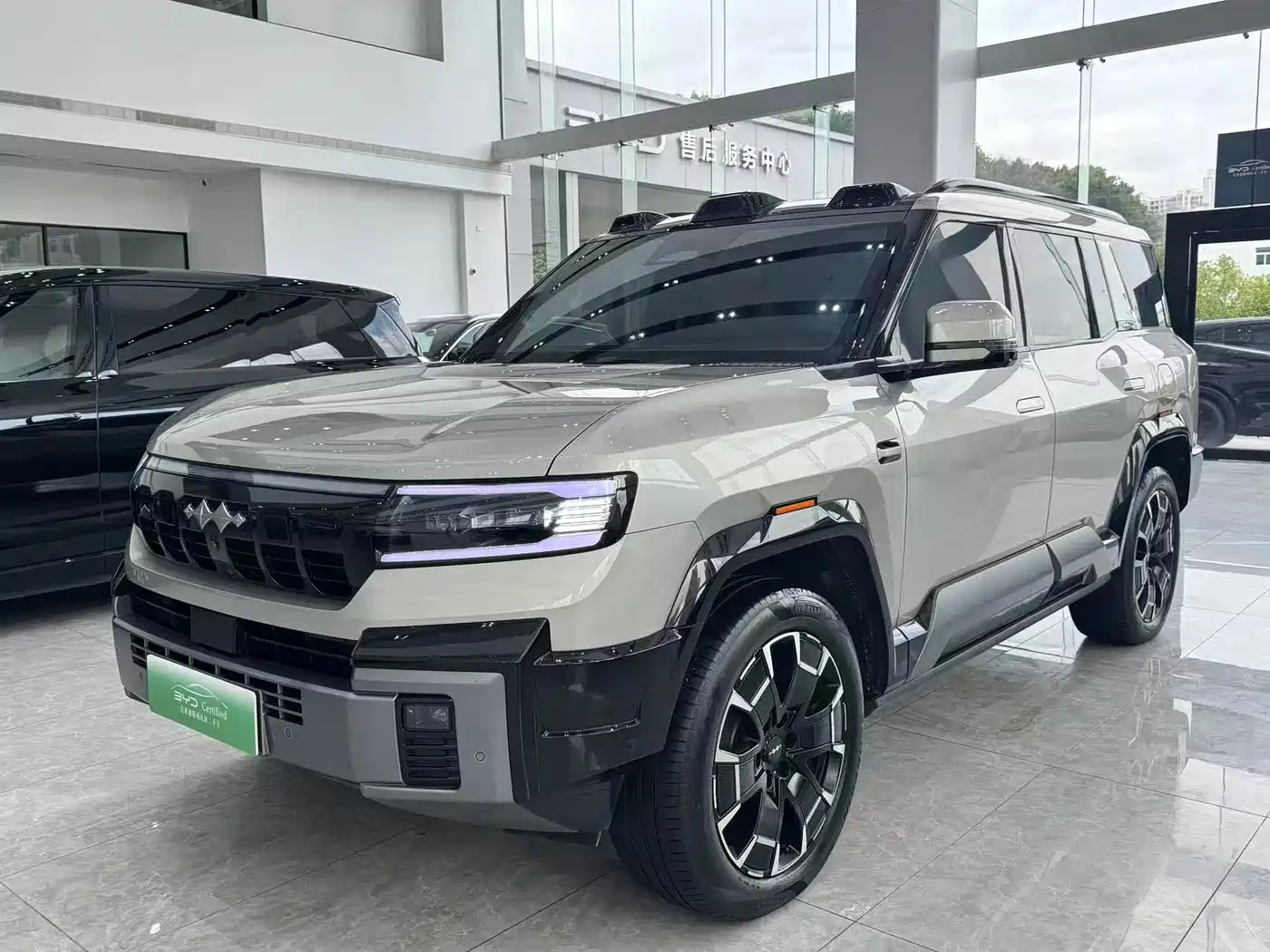 Fang Cheng Bao Leopard 8 2025 2025 Zhiyong Flagship 6-Seater