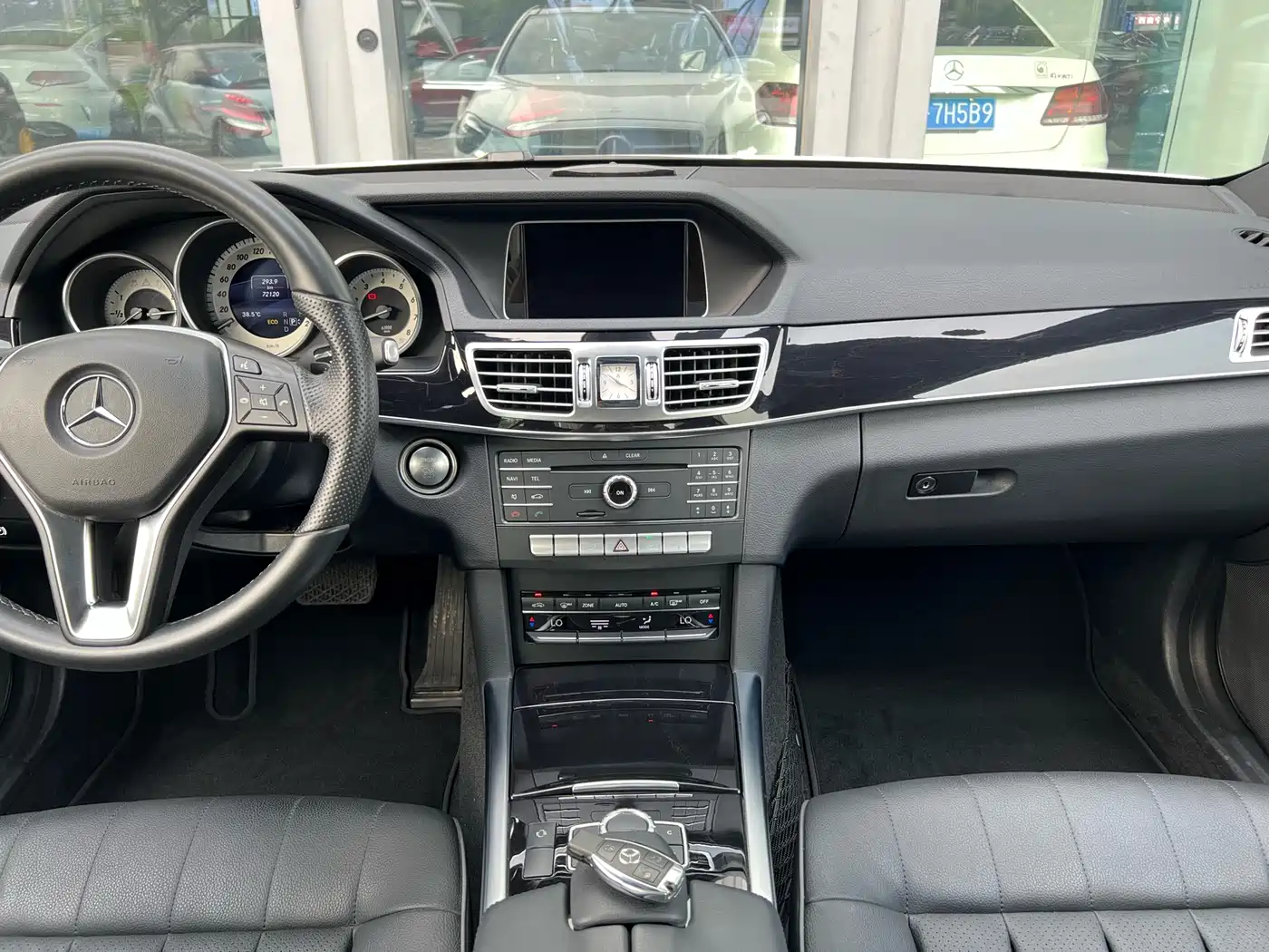 Mercedes-Benz E-Class 2015 Facelift E 260 L Sport фото 22