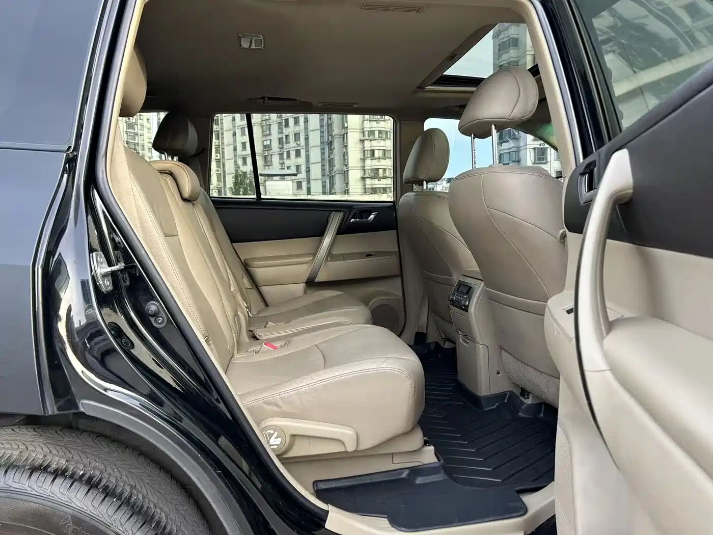 Toyota Highlander 2009 2.7L 2WD 7-seater Luxury Edition фото 17