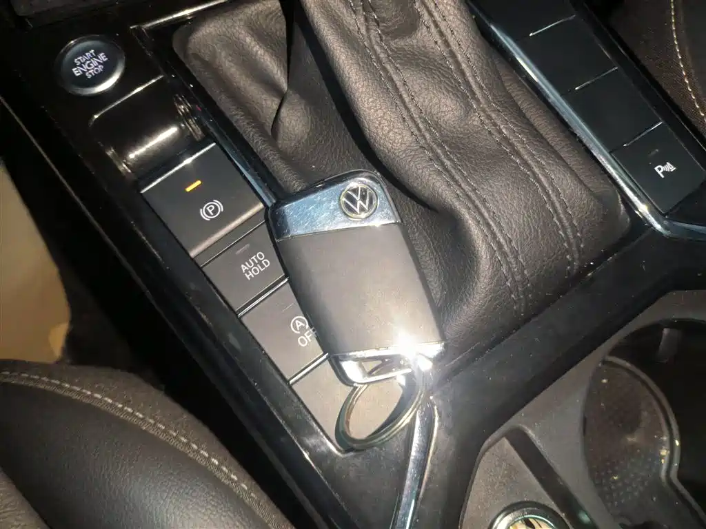 Volkswagen Passat 2023 330TSI Starlight Elite Edition фото 9