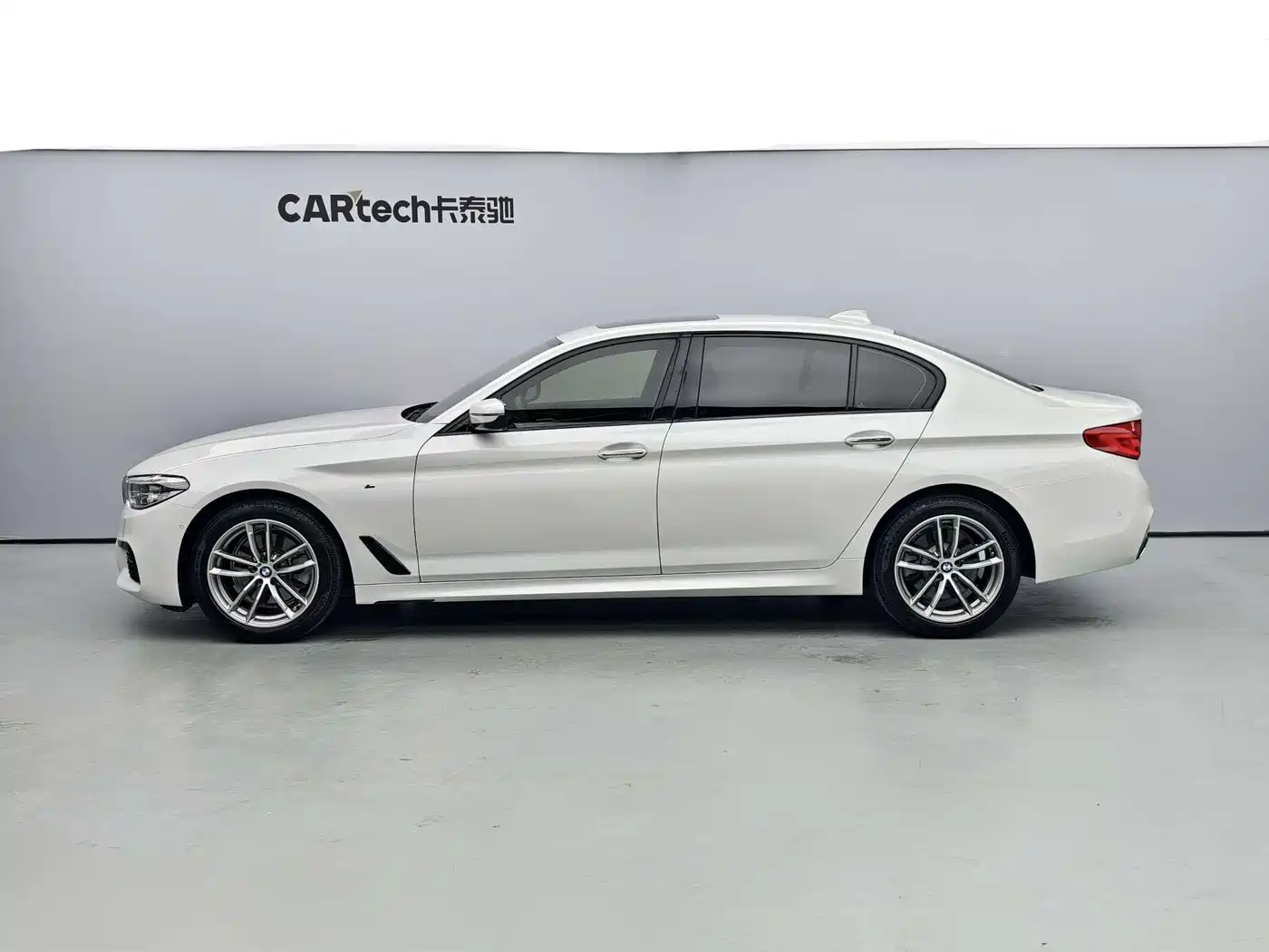 BMW 5 Series 2018 525Li M Sport Package фото 3