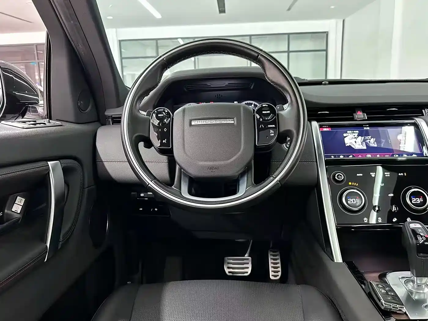 Land Rover Discovery Sport 2020 249PS R-Dynamic Performance фото 4