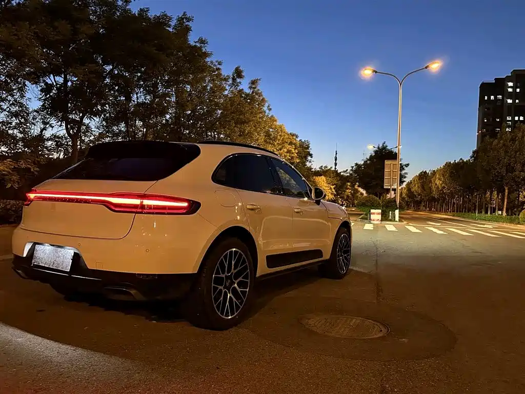 Porsche Macan 2018 Macan 2.0T фото 16