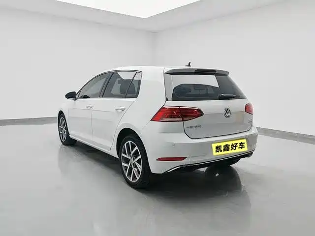 Фото 6 - Volkswagen Golf