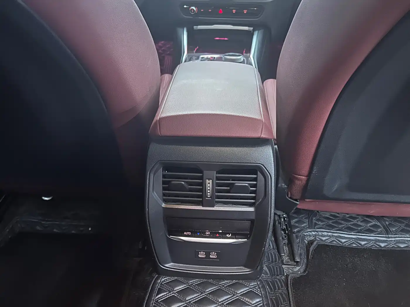 BMW 4 Series 2024 430i Gran Coupe M Sport Shadowline Package фото 11