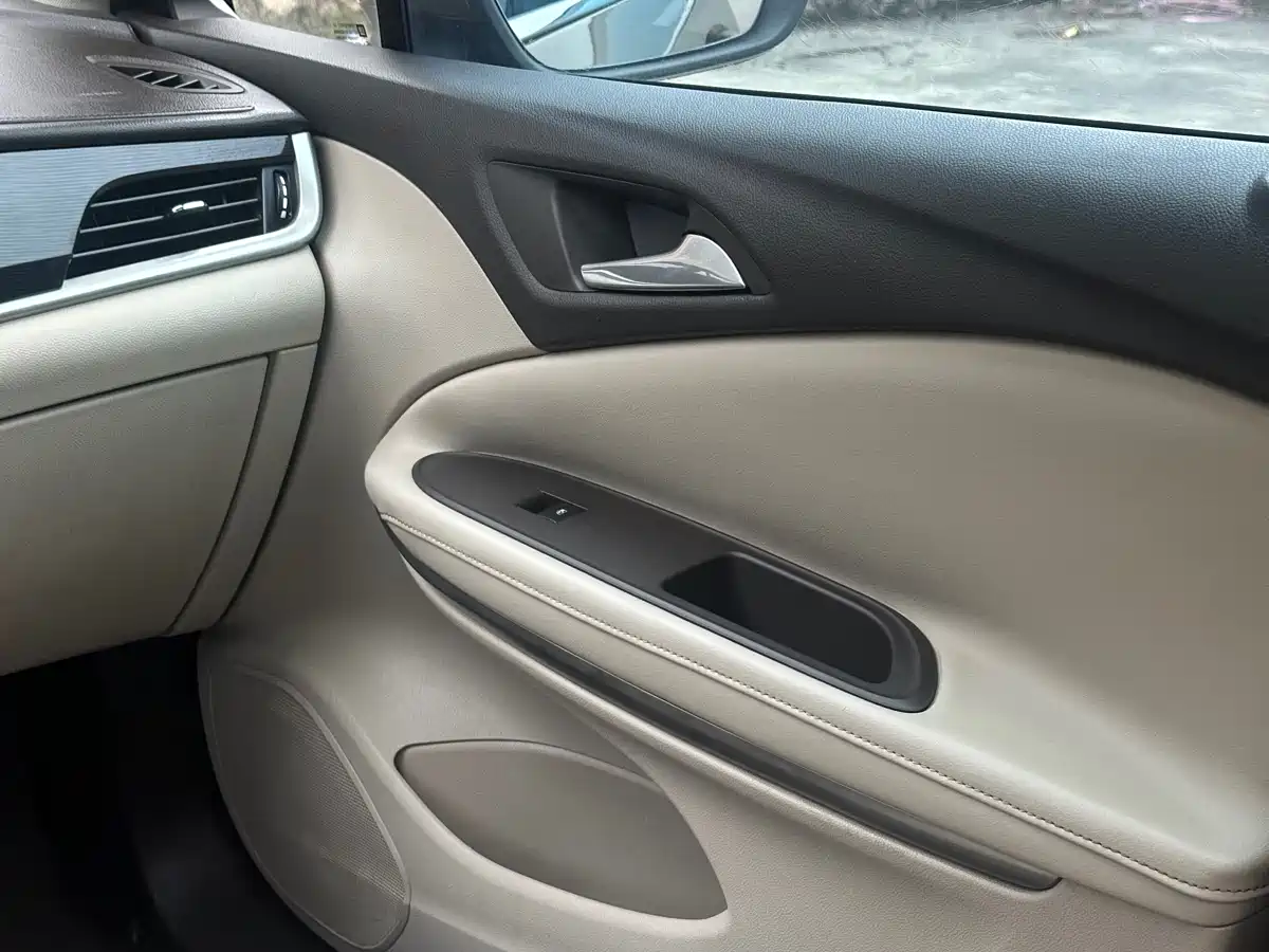 Buick Verano 2015 Sedan 15S Automatic Leading фото 12