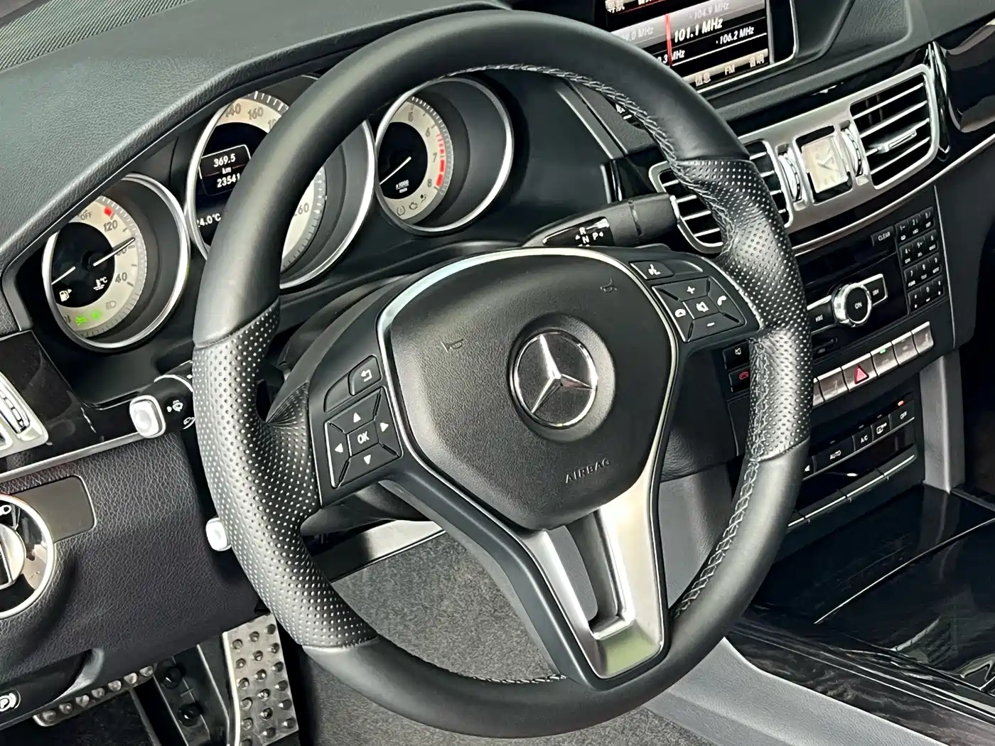 Mercedes-Benz E-Class 2015 E 260 L Sport Luxury фото 17