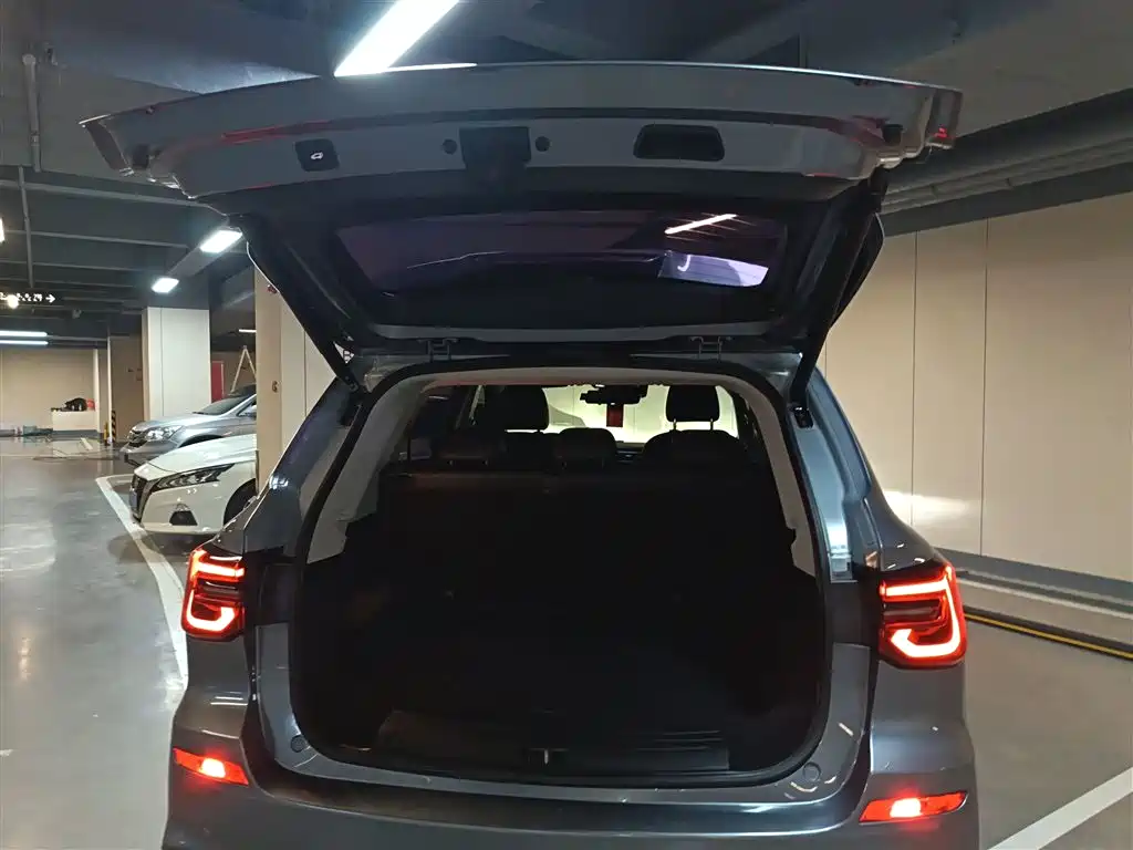 Photo 9 - Roewe RX5